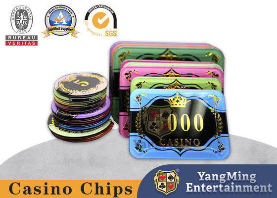 satın al Yeni Tasarım Akrilik Sıcak Damgalama Casino Bakara Poker Kartları Sahteciliğe Karşı Cips Çevrimiçi üretim